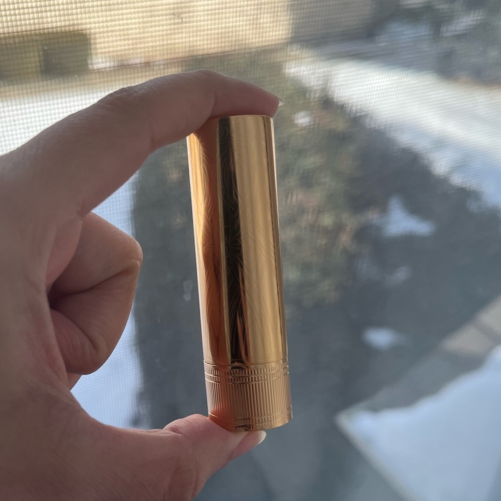 [New] Gucci Long Lasting Satin Lipstick- 202 Moira Sienna - Picture 4 of 6